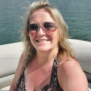 Meet your Posher, Pam